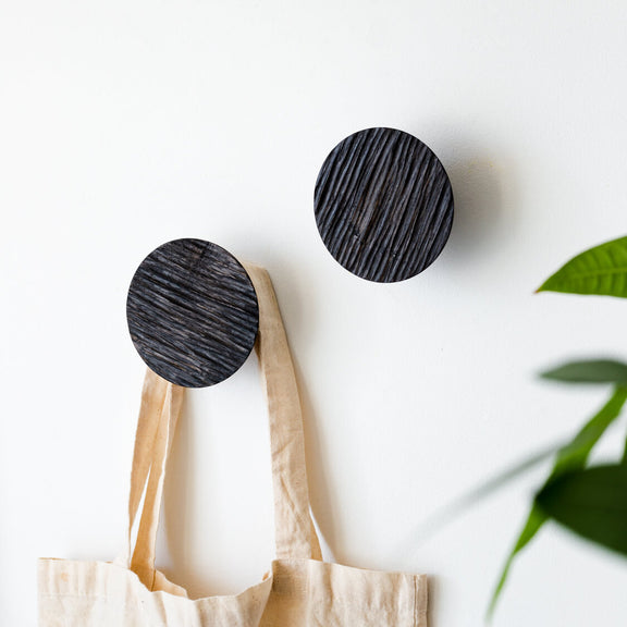 Patère noire - moyenne