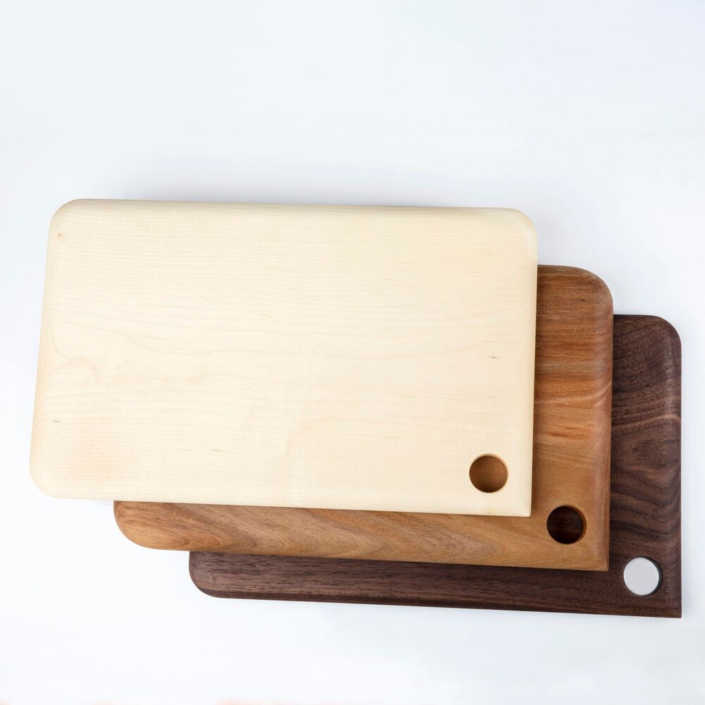 Planche à découper en bois du jura - de taille moyenne