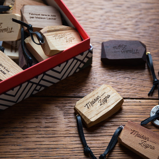 porte clé sur mesure pour cadeau d'entreprise ou hôtel