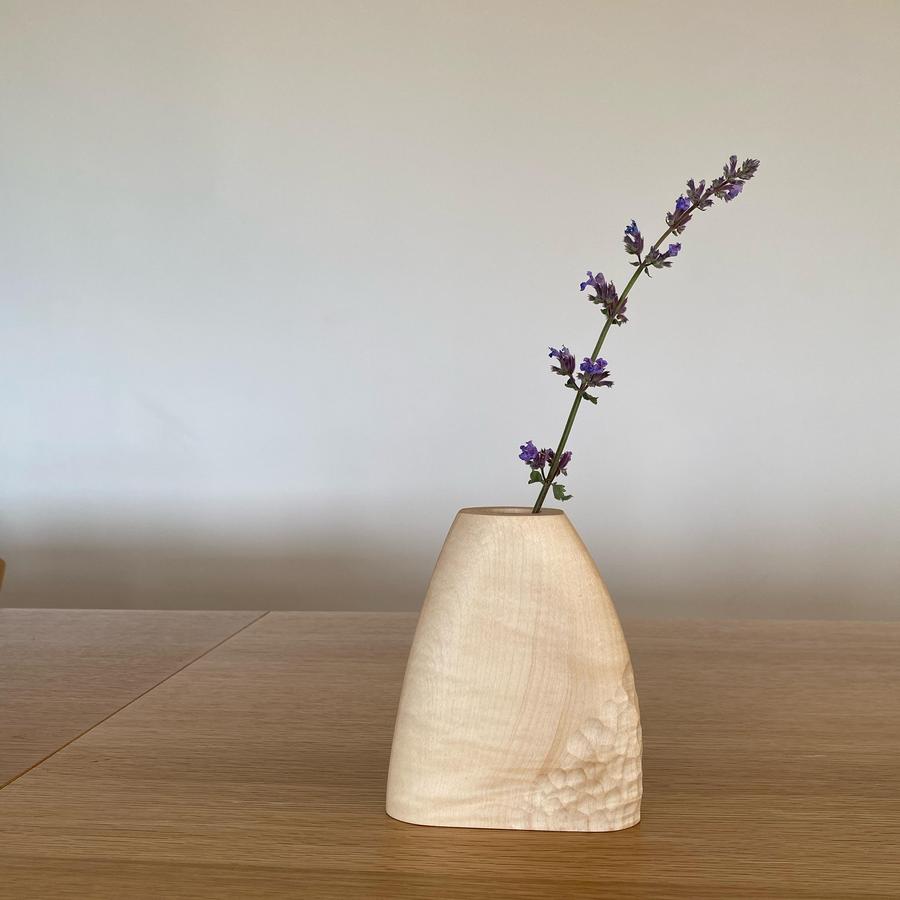 vase design unique en bois